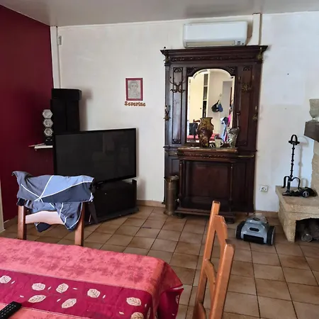 Avec Piscine Proche De La Motagne De Lure *